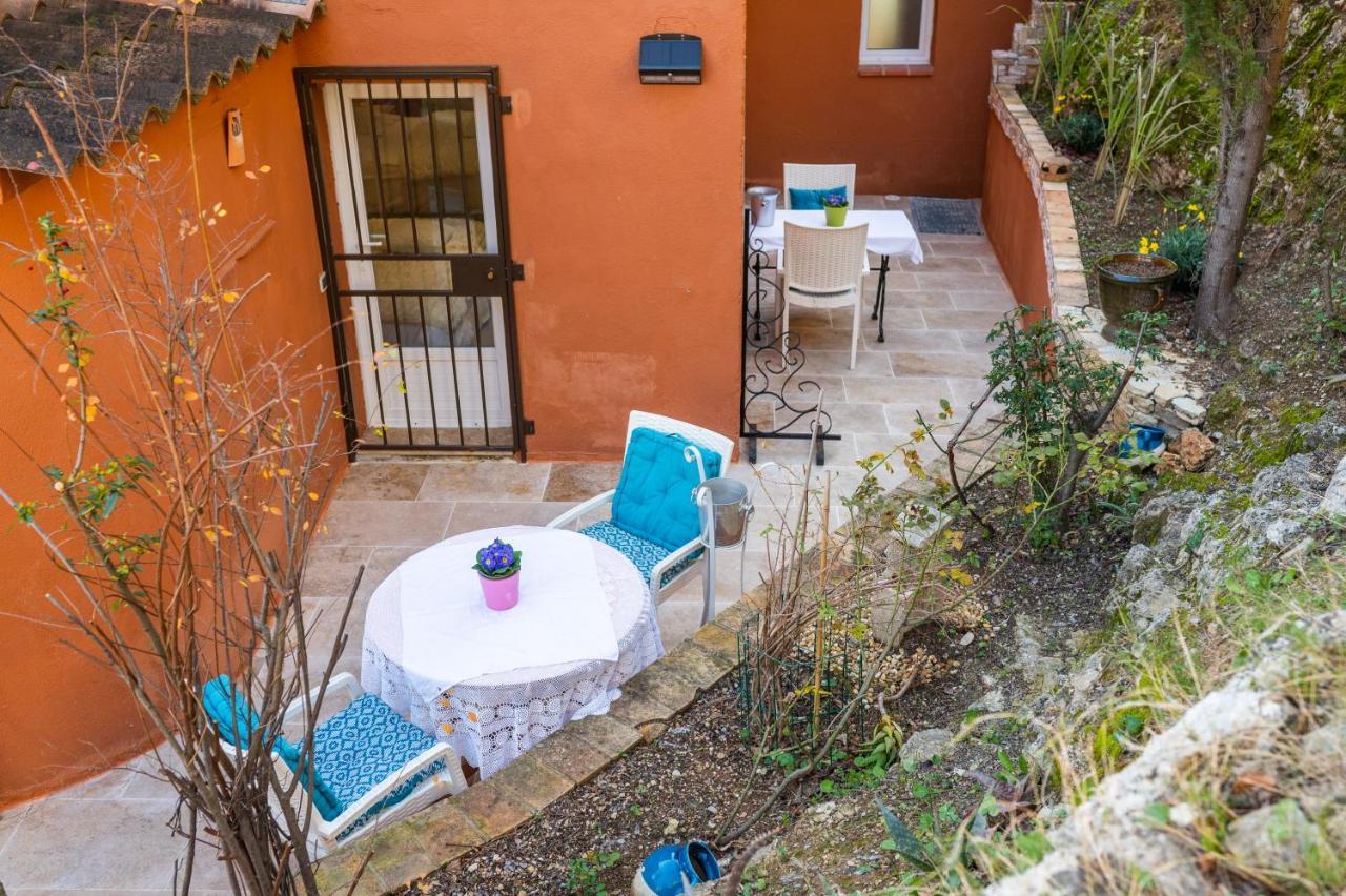 Appartement De Caractere Le Camelia, 56M², Dans Propriete Au Calme Avec Piscine By Le Mas De Louise Et Sacha Solliès-Toucas Zewnętrze zdjęcie